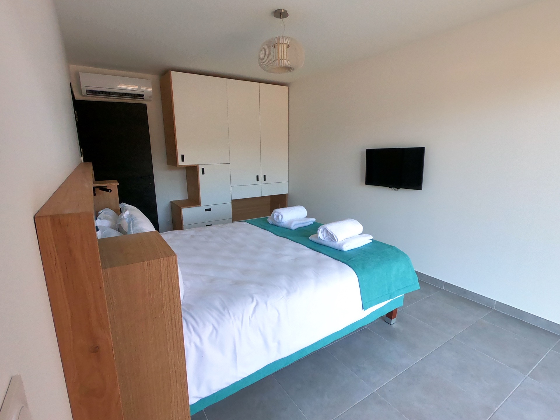 Superior two-bedroom apartment (T3) in Corsica near Bastia