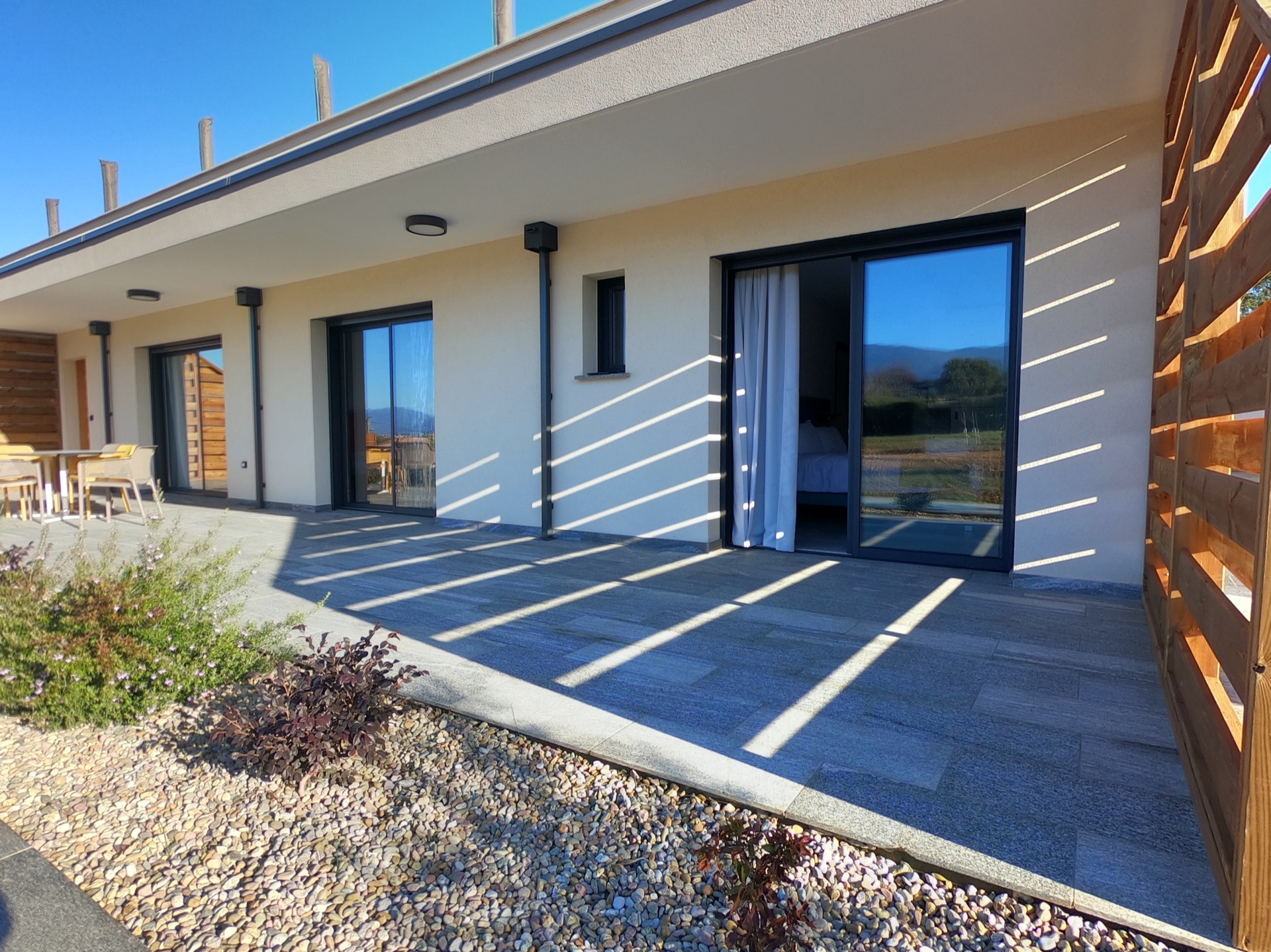 Superior two-bedroom apartment (T3) in Corsica near Bastia