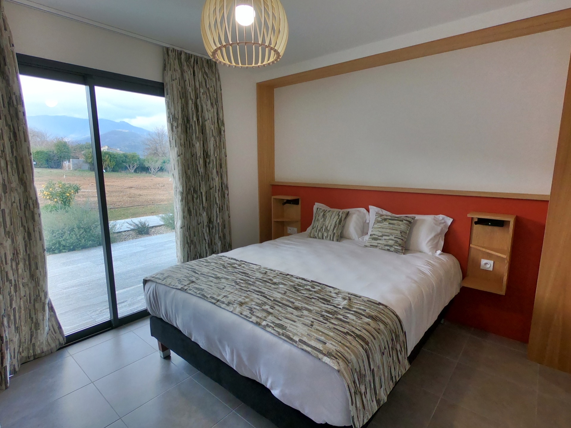 Superior two-bedroom apartment (T3) in Corsica near Bastia