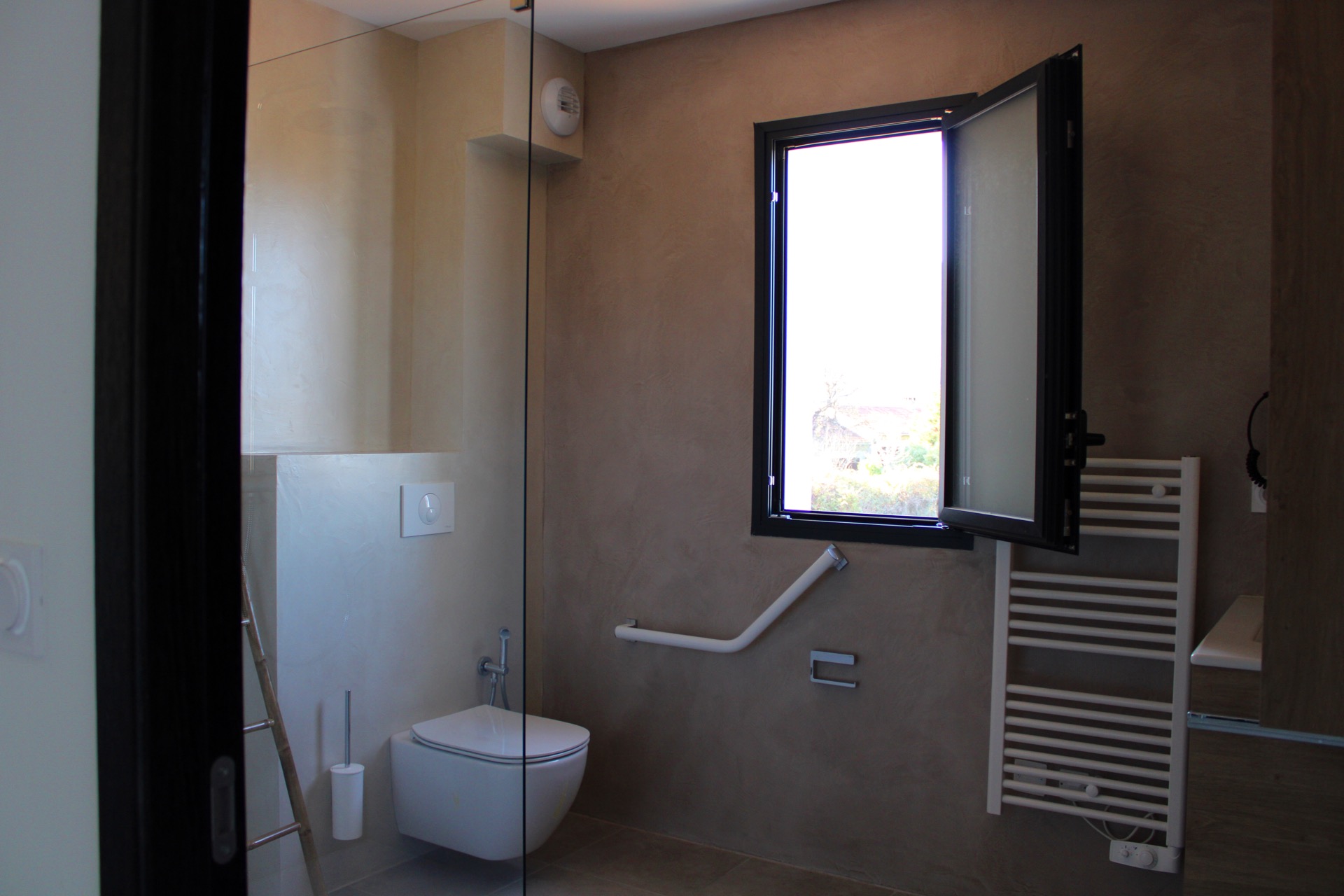 Two-bedroom apartment (T3) in Corsica near Bastia